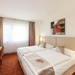 Hotel Garden, BRE